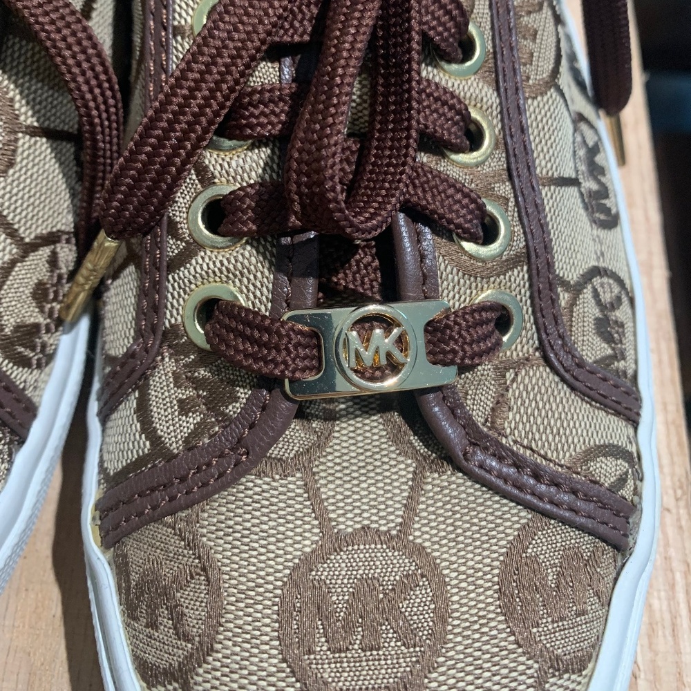 MICHAEL KORS shoes SZ 7 logo signature print lace-up sneakers - Picture 4 of 11